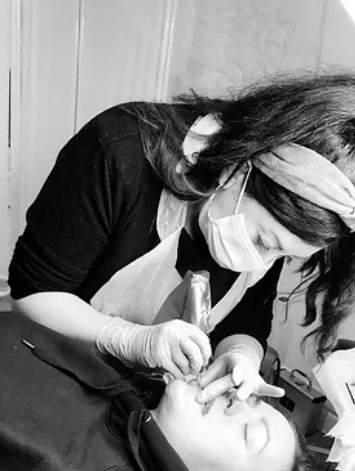 Cheltenham Permanent Makeup offers Microblading (hairstroke brows), Eyeliner and Lip Blush